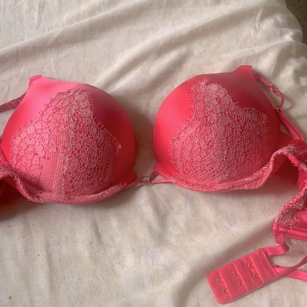 Victoria secret bombshell bra